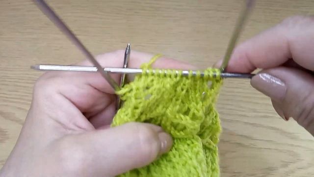 🧦Ажурный узор на спицах. Openwork pattern on the needles. смотреть онлайн