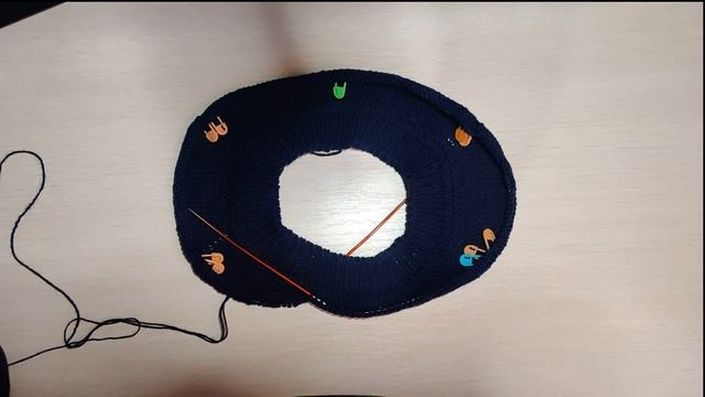 Сказано - связано! Минимализм, значит минимализм:) Джемпер для сына регланом сверху смотреть онлайн