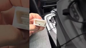 Распаковка и подключение OBD II сканера от Brom.