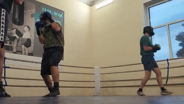 спаринг с КМС смотреть онлайн