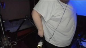 Т2х2 жёстко танцует и пердит под булочка с сосискою