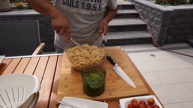 Приготовление соуса песто салат с соусом песто смотреть онлайн