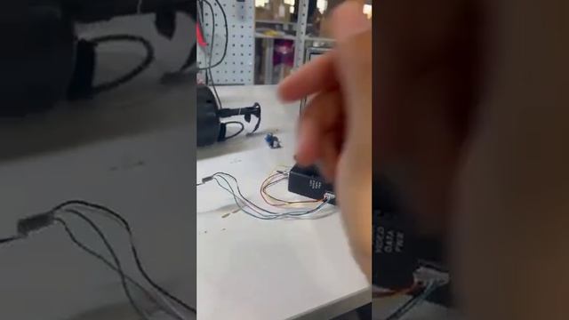 Як працює FPV дрон на оптоволокні