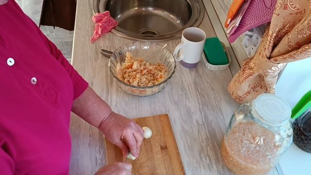 5 декабря 2023 г. А снег идёт... Захотела квашенной капусты и пюрешки. Про бойлер. смотреть онлайн