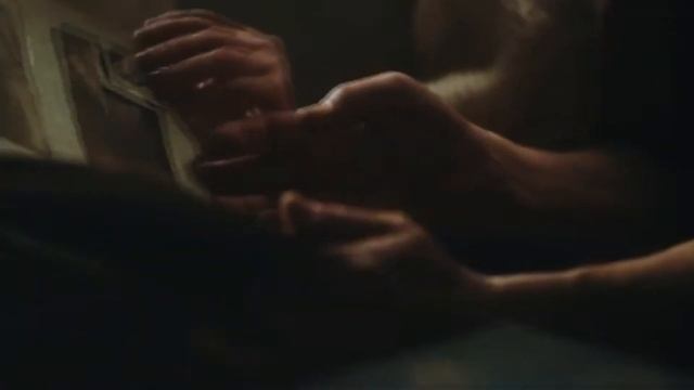 Камера зафиксировала, что эта женщина делает когда му?