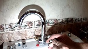 Капает смеситель ванной. Быстрый и надежный ремонт.