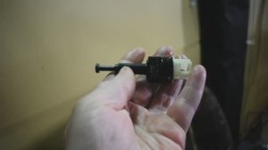 Устранение ошибки Р0830. Замена выключателя педали сцепления. Нива ВАЗ-21214