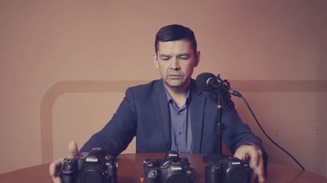 Nikon Z6 Vs Canon R8. Что лучше купить в 2025 году?