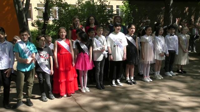 Сталеваров 28. Последний звонок у 4-х классов. смотреть онлайн