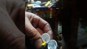 как отключить сенсор на наушниках