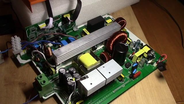 Отремонтировали свой сгоревший POWMR 1.5Kwt 12v