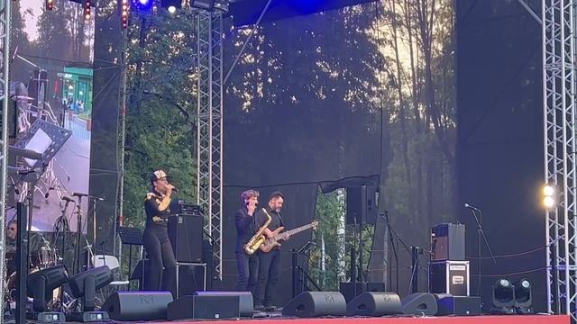 🎸 смотреть онлайн