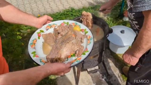 Весенний долгожданный бешбармак с конины,и баранины. смотреть онлайн