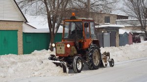 Трактор Т-30 с коммунальным оборудованием КО-718