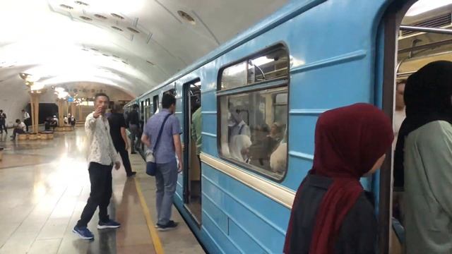 Убери камеру! 81-717.5М/714.5 и 81-714 На станции Бадамзар смотреть онлайн