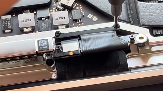 MacBook Pro ремонт flexgate смотреть онлайн