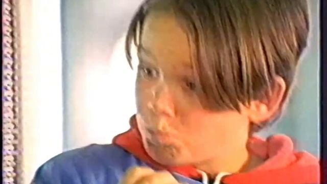 Реклама чипсов "Pringles" (2001 год) смотреть онлайн