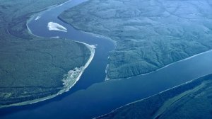 Слияние рек Ангары и Енисея