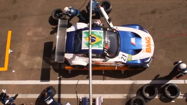 Во время пит стопа что то пошло не так;)))