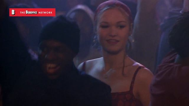 Ну и движения у этого парня, от которого она без ума | За мной последний танец | отрывок