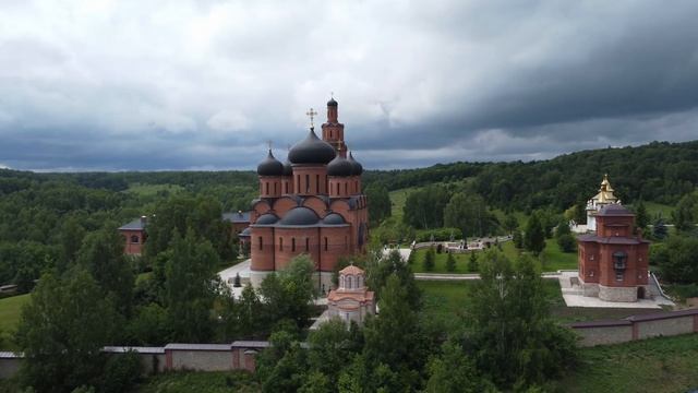Святые Кустики, Павловка