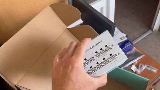 Игровой компьютер для девочки в подарок на ДР. Белый с? смотреть онлайн