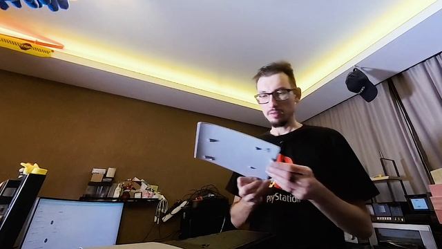 Это PlayStation 5 30th Anniversary Limited Edition. НО, ЕСТЬ НЮАНС!