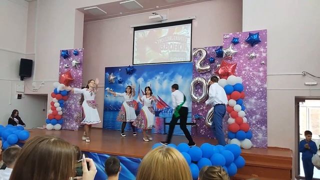 ПОСЛЕДНИЙ ЗВОНОК🌟|• Выпускные ленты, новый телефон, ? смотреть онлайн