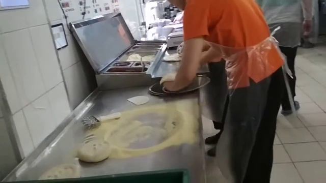 Подготовка теста для пиццы Foodband.ru