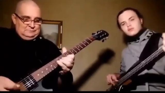 Crazy City/ Ahtung! Слушать наушники или колонки! Присутствует смотреть онлайн