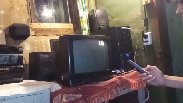 первое включение телека Funai в моём сарае