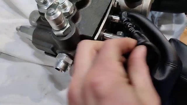 самодельные джойстики для гидрораспределителя Р40 офо