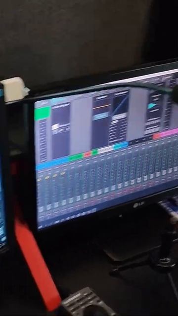 Чого я подпісан как автобус?🤣 #flsound #music #bass #guitar #музика #звук #прикол смотреть онлайн