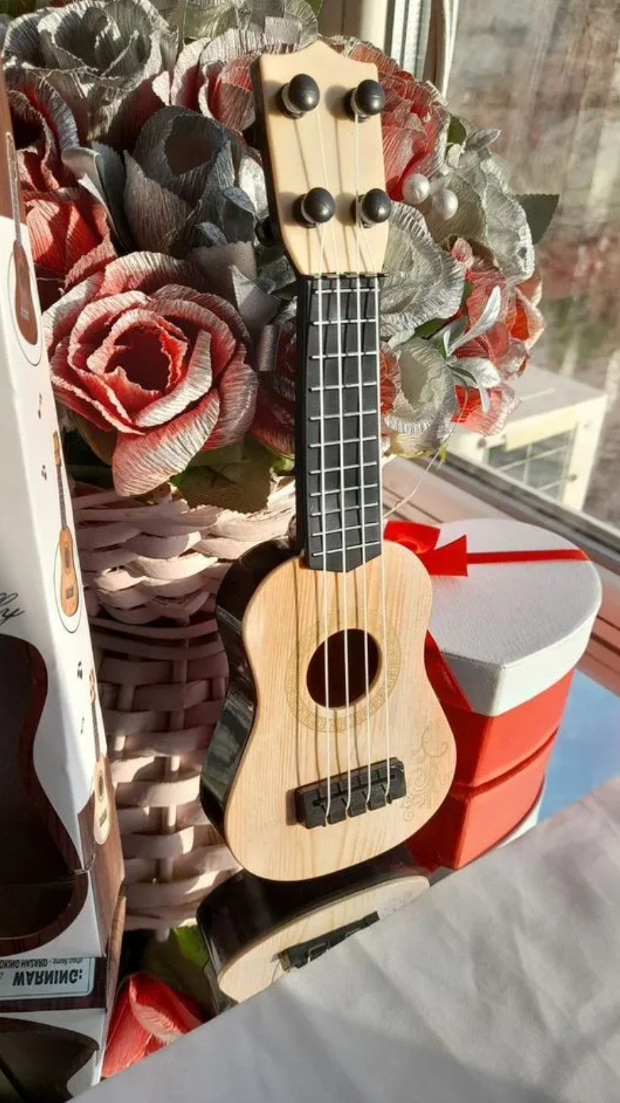Гитара укулеле, 25 см. Детская музыкальная игрушка смотреть онлайн