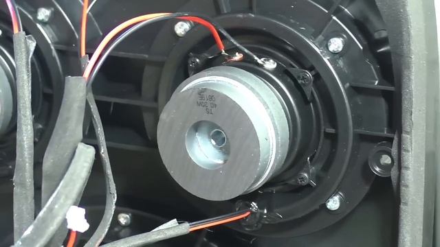 Портативная акустика Tronsmart Halo 200 | ОБЗОР С РАЗБОРКОЙ смотреть онлайн