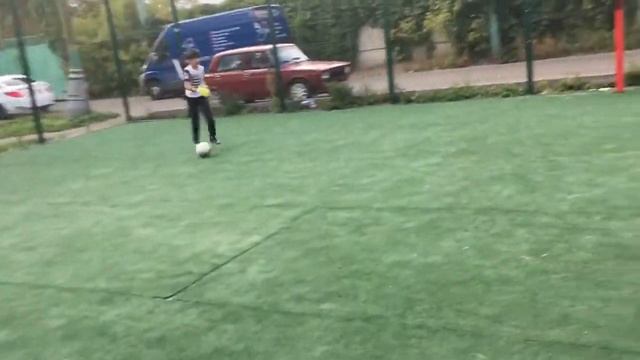 От ворот до ворот. Тимур Бездушный (Ювентус) VS Роберт Микаэлян (ПСЖ) смотреть онлайн