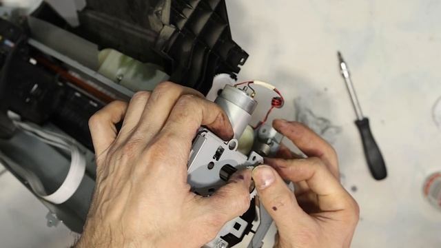 ПРОМЫЙКА ПЕЧАТАЮЩЕЙ ГОЛОВКИ И ПАМПЕРСА EPSON tx-650. реста? смотреть онлайн
