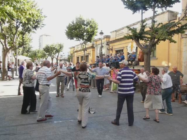 Сардана танец в Каталонии. Испания смотреть онлайн