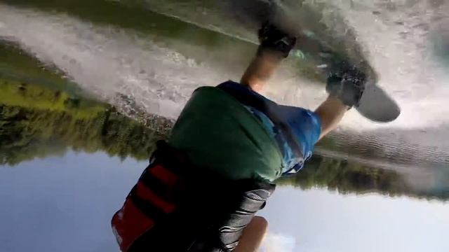 На сноуборде по воде) Snowboard on water смотреть онлайн