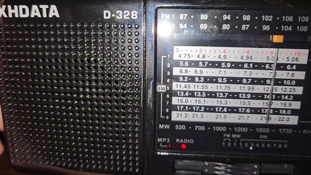 XHDATA D328 радиоприёмник