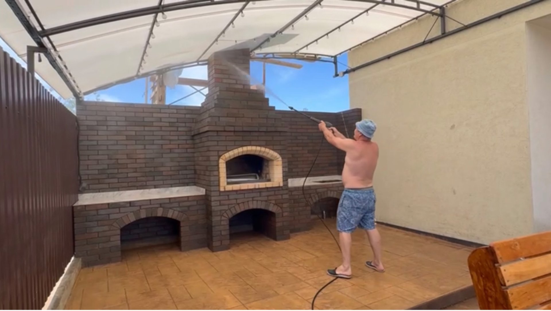 К летнему сезону в Витязево готовы. Все успели. смотреть онлайн