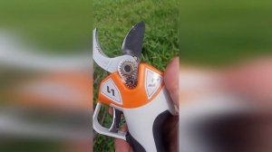 Аккумуляторный секатор Villartec PA1462