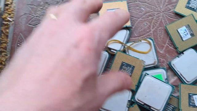 Нашёл САМЫЙ популярный процессор для 775 сокета