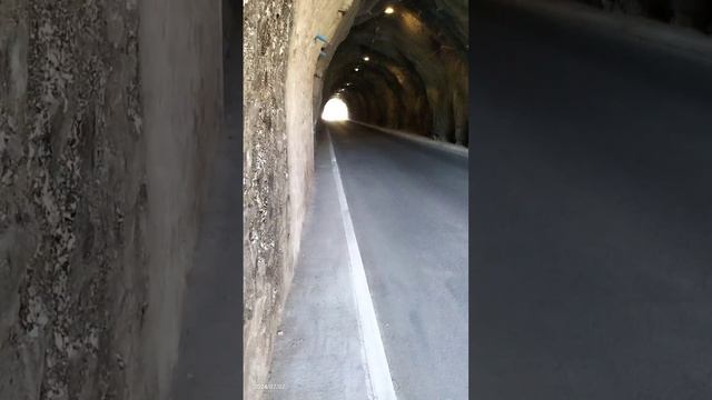 Зачем видеокамера на входе в тоннель?!