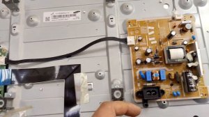 SAMSUNG UE32FH4003 не включается