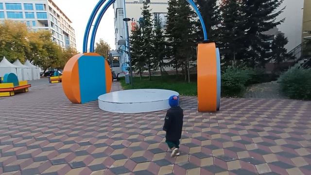 Наушник большой смотреть онлайн