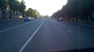 Как пропускают скорую помощь в Минске!!!