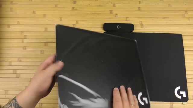 Распаковка Logitech G PowerPlay Charging System Mouse Pad (943-000110)