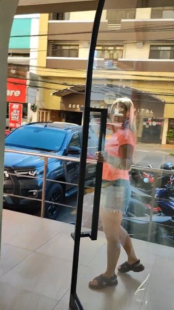 Вы видели когда-нибудь такую дверь? | Филиппины | обычный магазин шариков