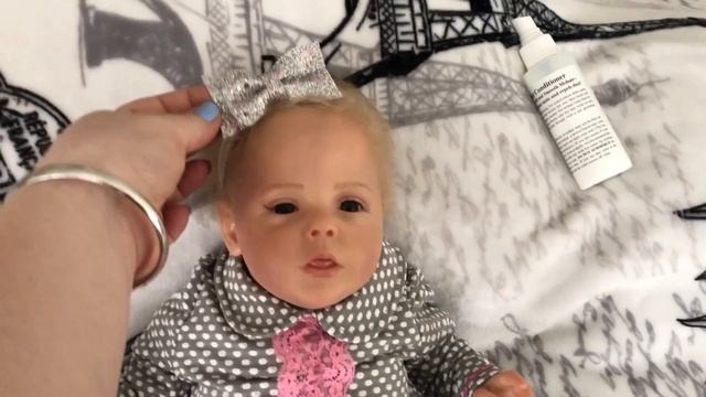 КУКЛА РЕБОРН. ЛЮБИМАЯ ДЕВОЧКА . ПРИМЕРЯЕМ НОВОЕ ПЛАТЬЕ . Шерри от Натали Блик. Влог . смотреть онлайн